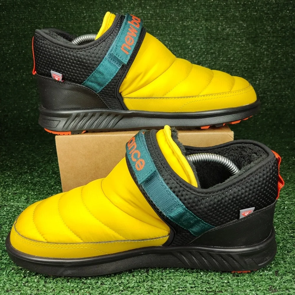 New Balance‎ Slippers Mens 8 Yellow Caravan Moc Mid v2 Primaloft SUFMMOCM Buckle